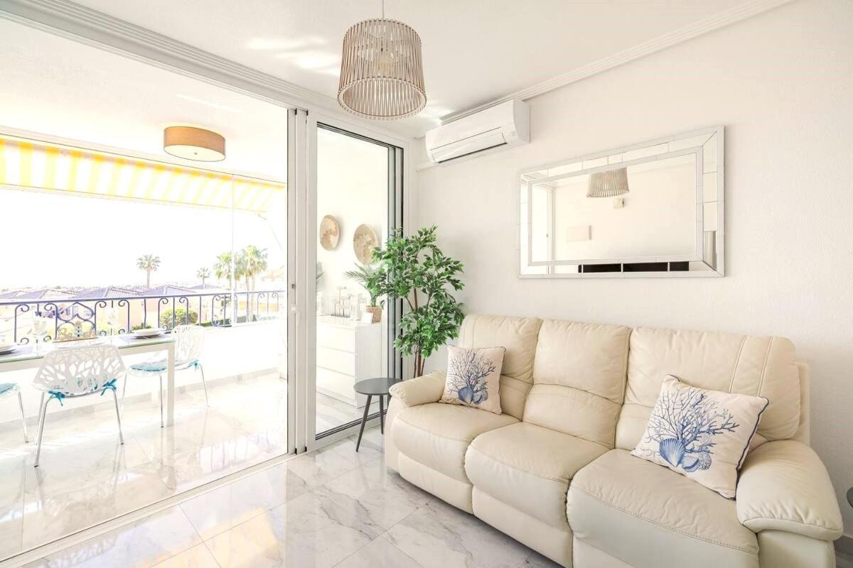 Апартаменти Penthouse Bellavista With Sea Views Торрев'єха Екстер'єр фото